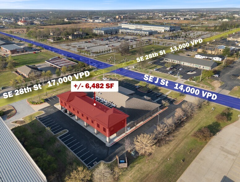 More Photos Of 2701 SE J St, Bentonville Loft Creative Space For Lease