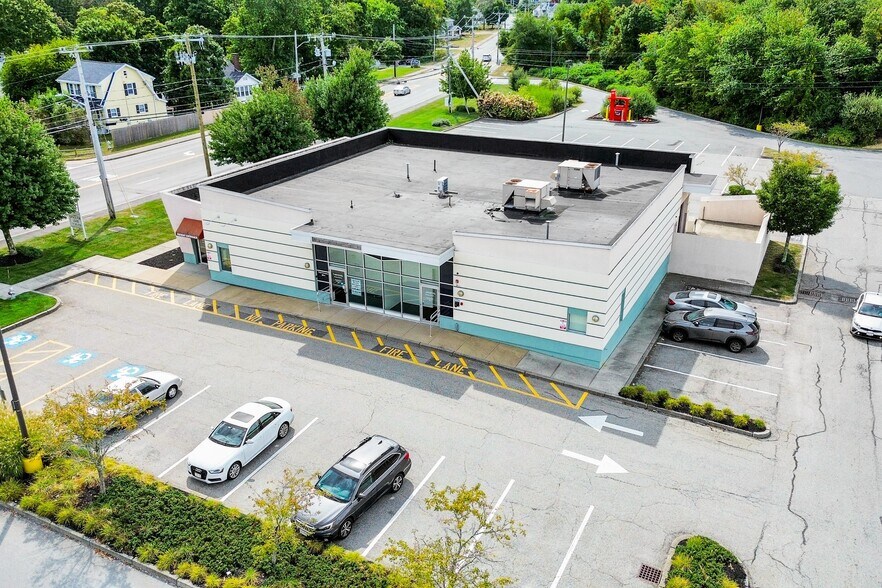 More Photos Of 121-137 Marion Rd, Wareham Unknown For Lease