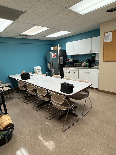 More Photos Of 16909 Q St, Omaha Medical For Sale
