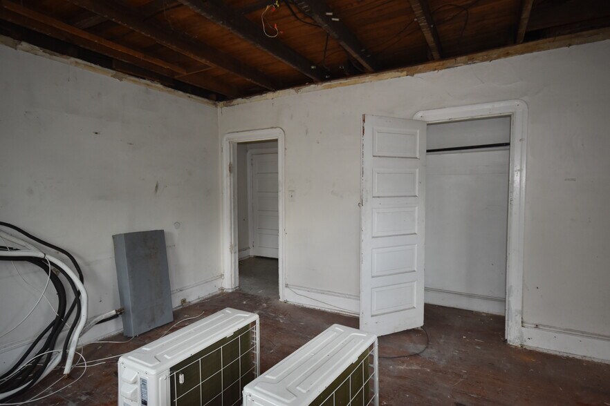 More Photos Of 309 White Horse Pike, Haddon Heights Office For Sale