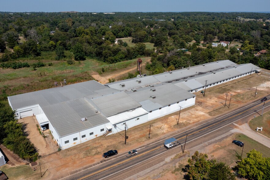 More Photos Of 440 Frankston St, Jacksonville Warehouse For Sale