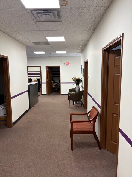 More Photos Of 14800 McKinley Ave, Posen Warehouse For Lease