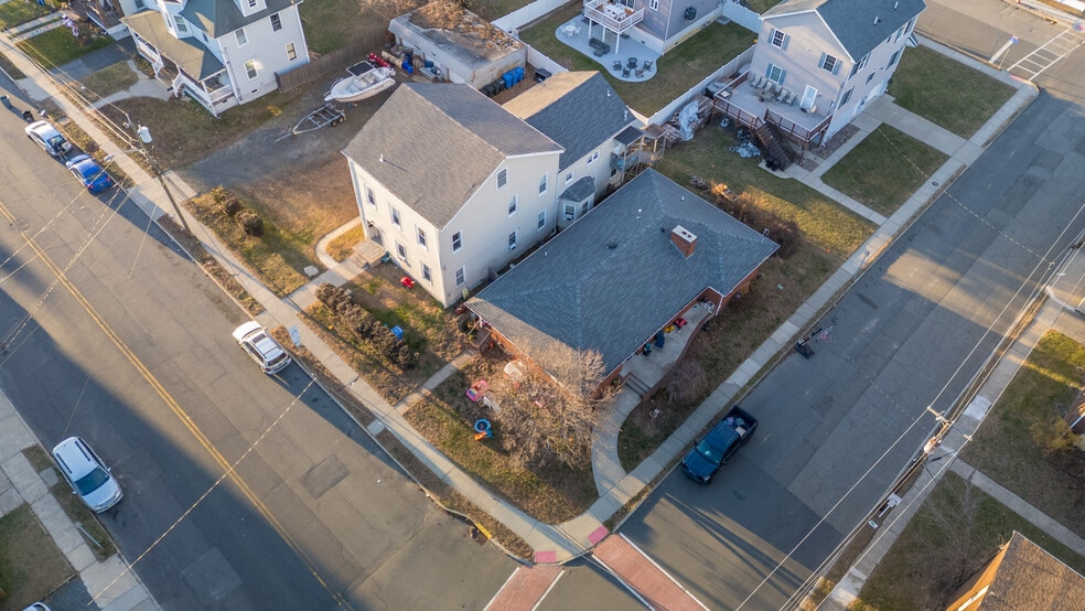 More Photos Of 122 S Rosewell Ave, South Amboy Apartments For Sale