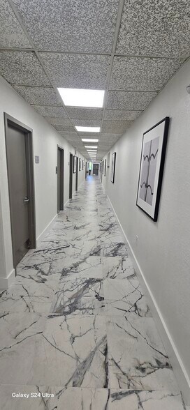 More Photos Of 175 Fontainebleau Blvd, Miami Office For Lease