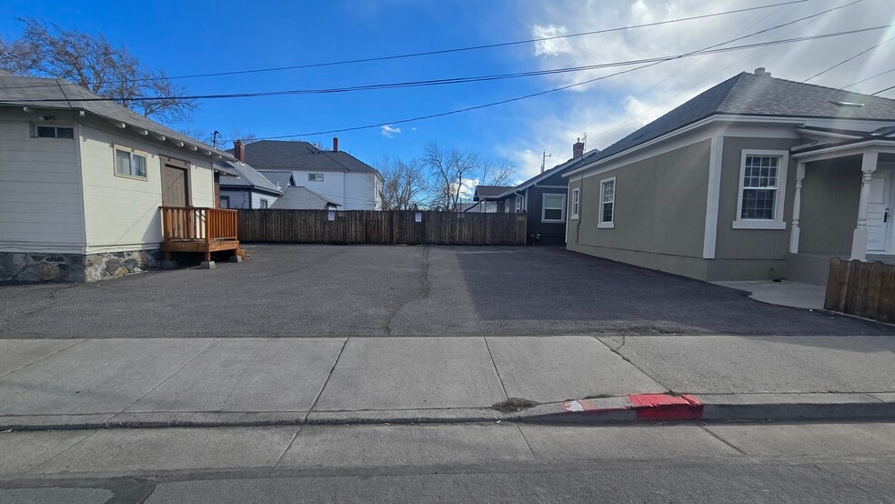 More Photos Of 918 W 2nd St, Reno Office Residential For Sale