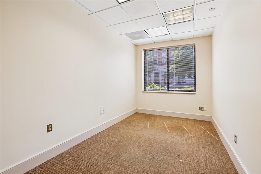 More Photos Of 1501 Duke St, Alexandria Office For Lease