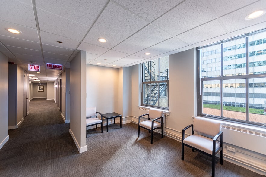 More Photos Of 180 N Michigan Ave, Chicago Office For Lease