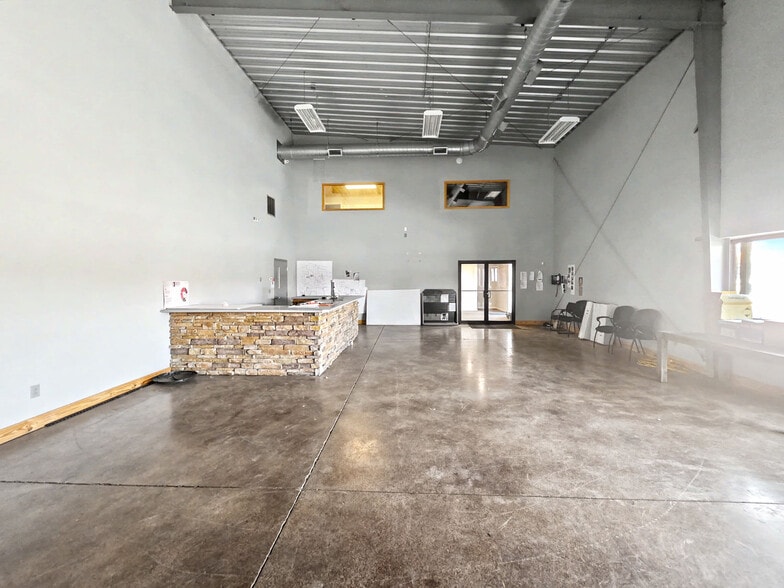 More Photos Of 155 Liberty Rd, Villa Rica Warehouse For Lease