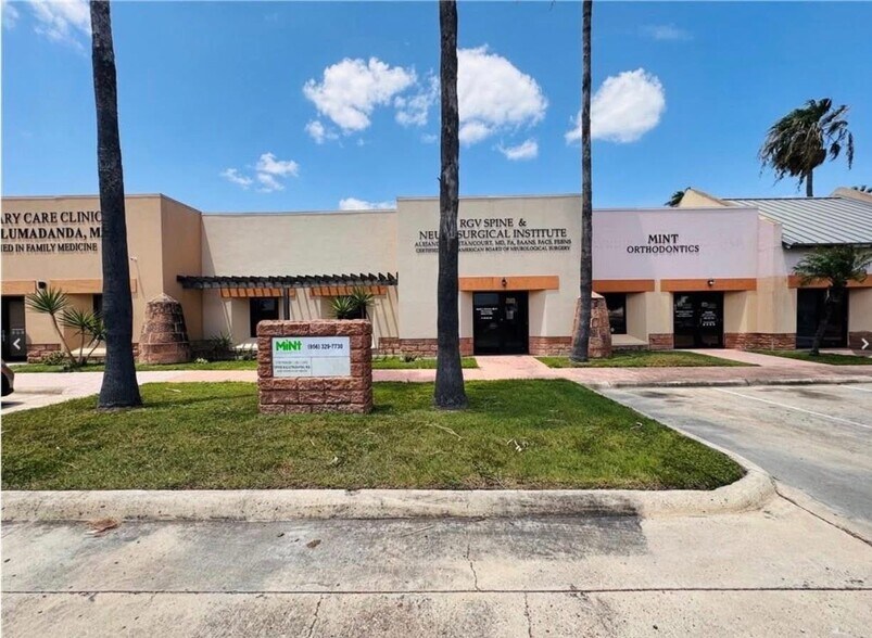 More Photos Of 2501-2511 Cornerstone Blvd, Edinburg Medical For Sale