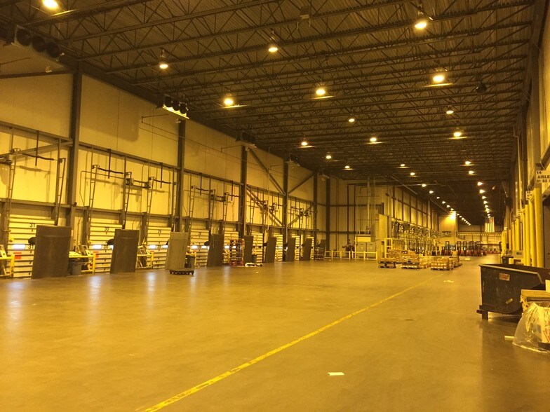 More Photos Of 2801 S Marsh Ave, Yorktown Refrigeration Cold Storage For Lease