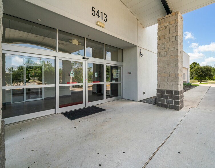 More Photos Of 5413 Crenshaw Rd, Pasadena Medical For Sale