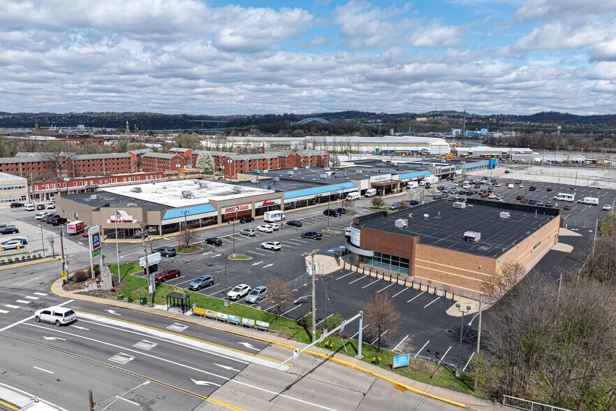 More Photos Of 136 McKees Rocks Plz, McKees Rocks Unknown For Lease