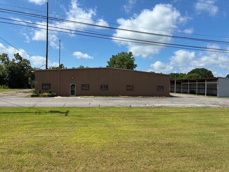 Primary Photo Of 1401-1409 W Shawnee, Muskogee Manufacturing For Sale