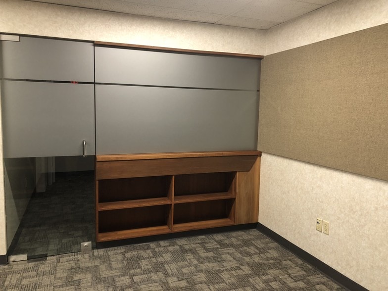 More Photos Of 33 W Franklin St, Hagerstown Coworking Space