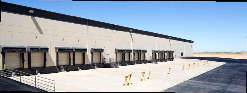 More Photos Of 660 N Pioneer Ave, Woodland Industrial For Sale