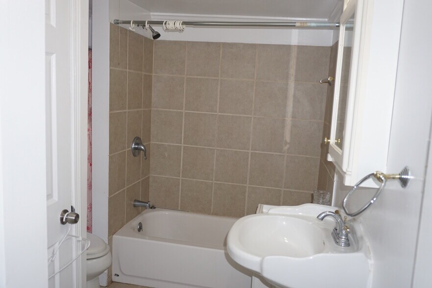 More Photos Of 3264 Howell Cir, Duluth Religious Facility For Sale