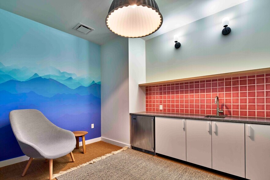 More Photos Of 6001 Cass Ave, Detroit Office For Lease