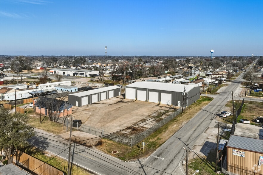 More Photos Of 1222 Frankie St, Houston Warehouse For Sale