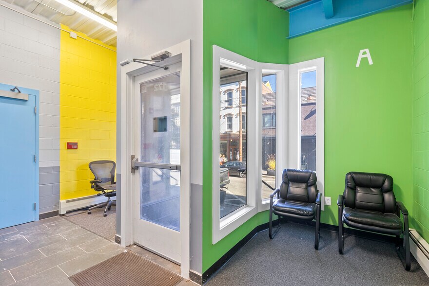 More Photos Of 170-172 Spring St, Newton Office For Sale