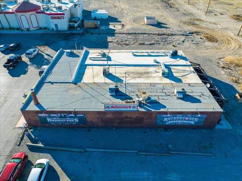 More Photos Of 1700 S Pahrump Valley Blvd, Pahrump Storefront For Sale