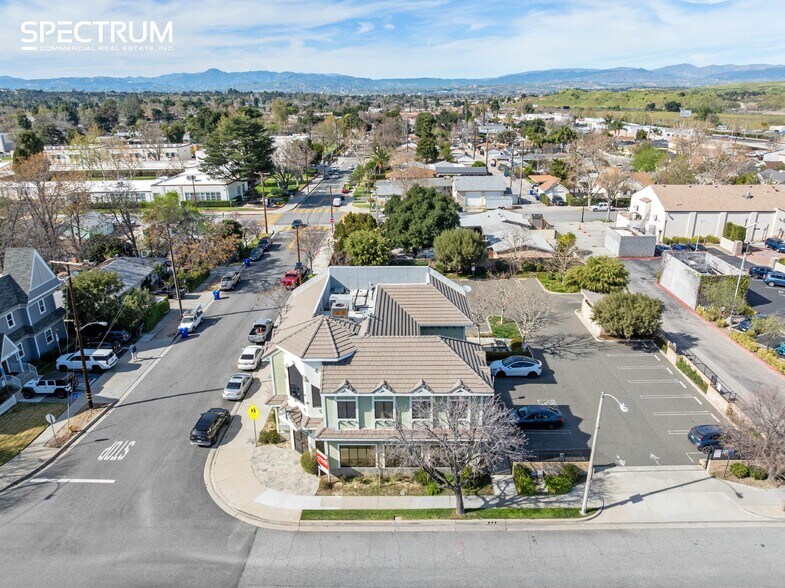 More Photos Of 22621 Lyons Ave, Santa Clarita Medical For Sale