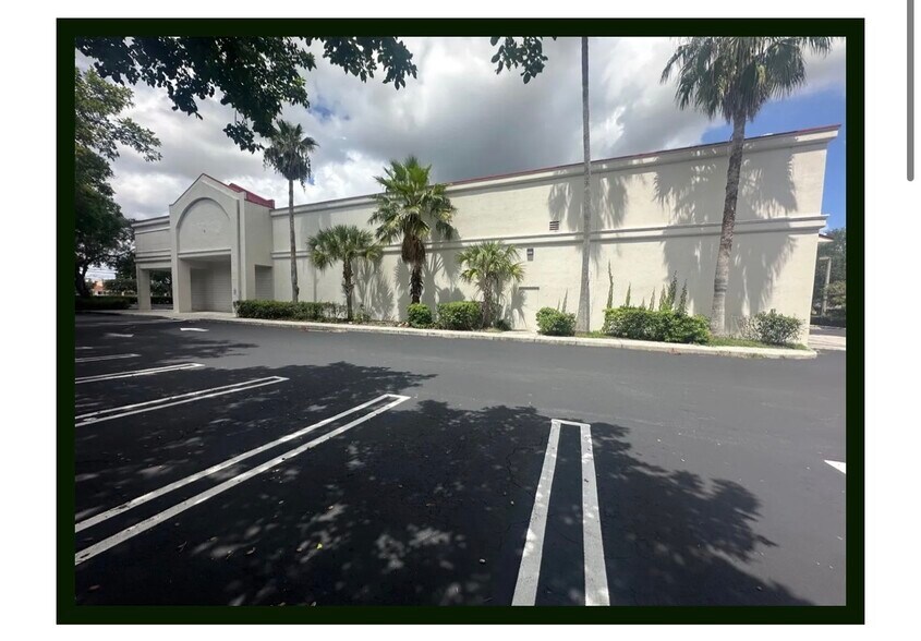 More Photos Of 8151 Wiles Rd, Coral Springs General Retail For Sale