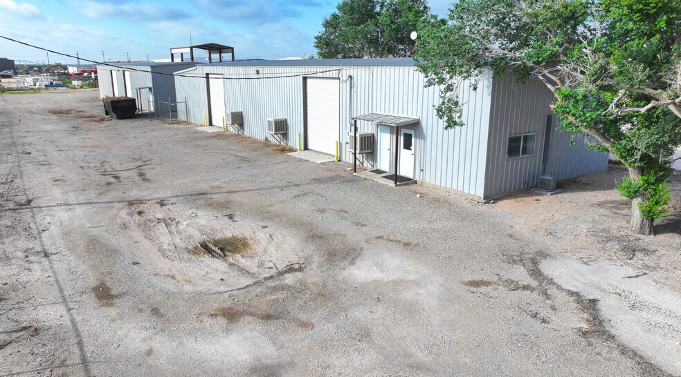 More Photos Of 12107 W County Road 129, Odessa Warehouse For Lease