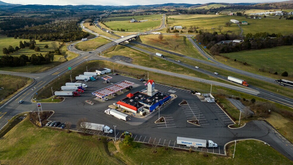 More Photos Of 10937 N Valley Pike, Broadway Restaurant For Lease