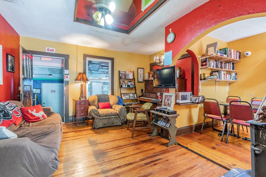 More Photos Of 3109 N Ola Ave, Tampa Hospitality For Sale