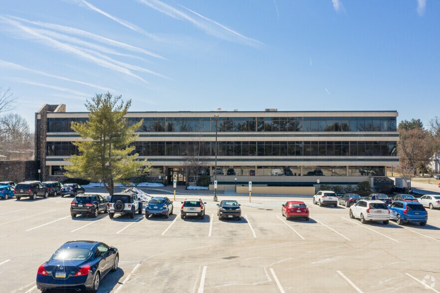 More Photos Of 653 Skippack Pike, Blue Bell Medical For Lease