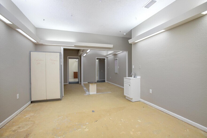 More Photos Of 1240 E Normandy Blvd, Deltona Office For Sale