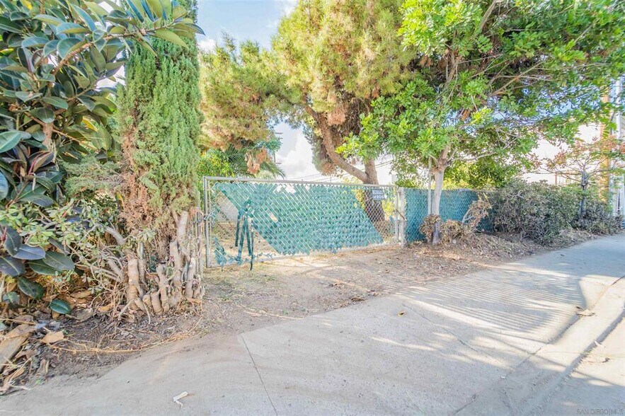 More Photos Of 530 42nd St, San Diego Land For Sale