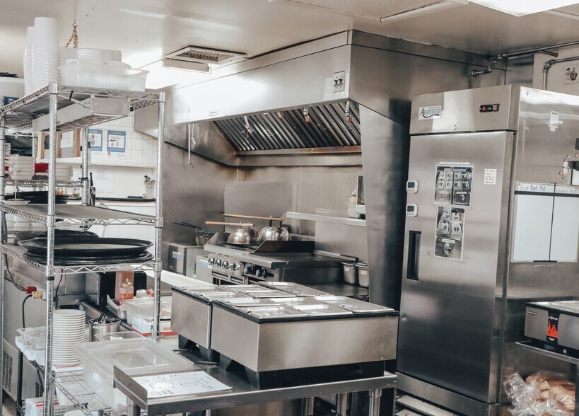 More Photos Of 32138 Highway 72, Golden Restaurant For Sale