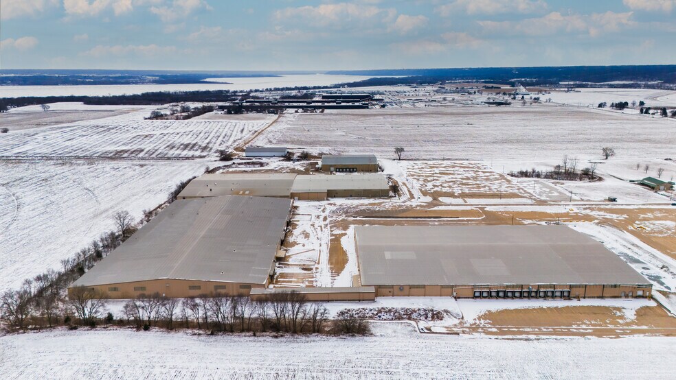 More Photos Of 2314 Wilkins Dr, Chillicothe Warehouse For Lease