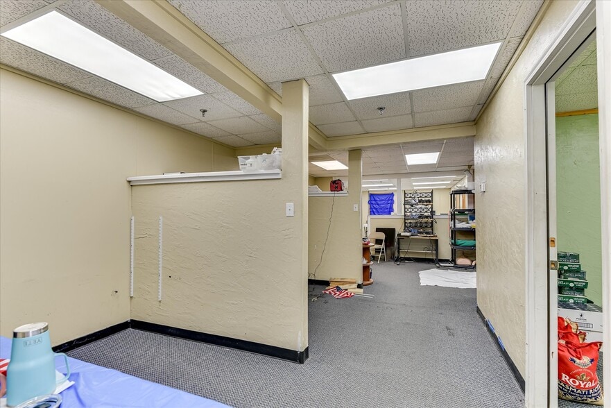 More Photos Of 1089 Augusta Rd, Warrenville Office For Sale