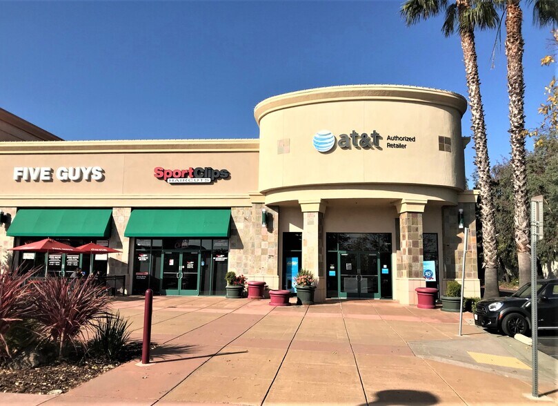 More Photos Of 1570-1650 Gateway Blvd, Fairfield Unknown For Lease