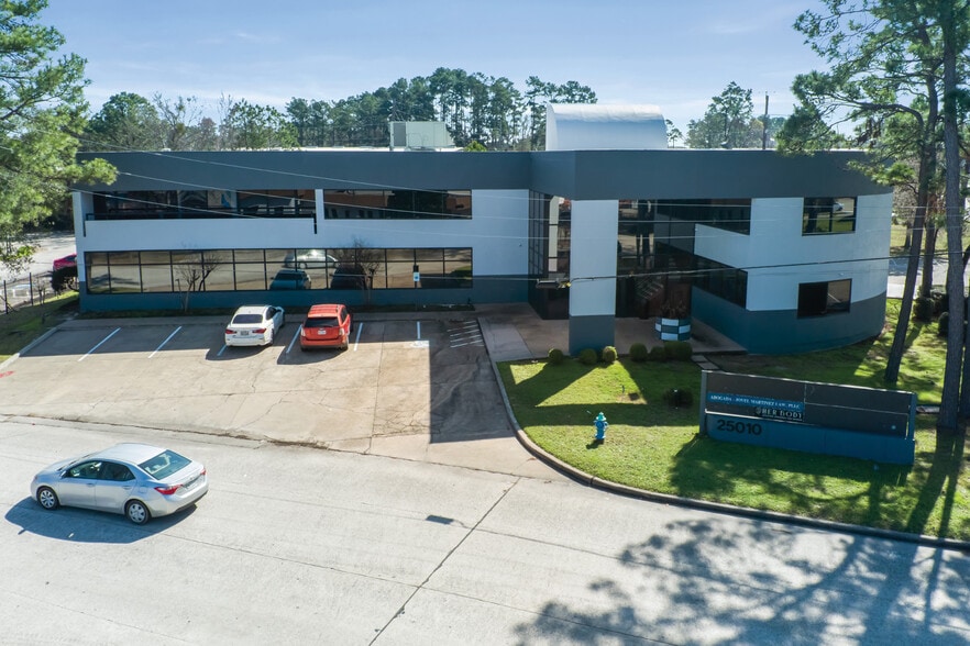 More Photos Of 25010 Oakhurst Dr, Spring Medical For Sale