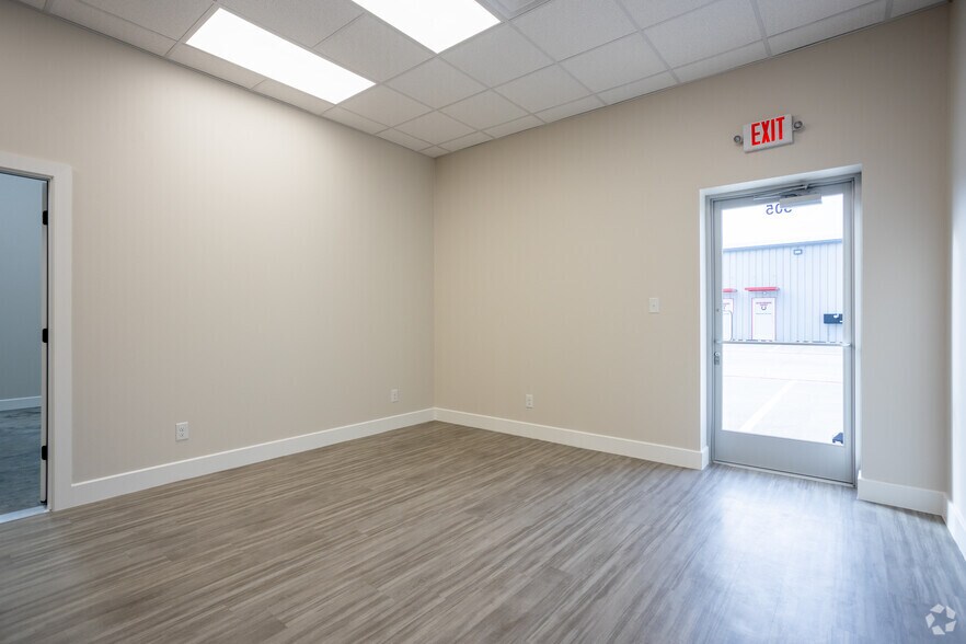 More Photos Of 21631 Rhodes Rd, Spring Unknown For Lease