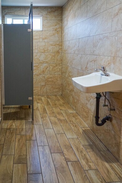 More Photos Of 4027 W Century Blvd, Inglewood Hotel For Sale