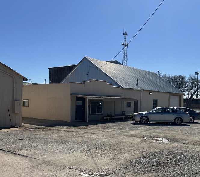 More Photos Of 5844 N Broadway Ave, Park City Industrial For Sale