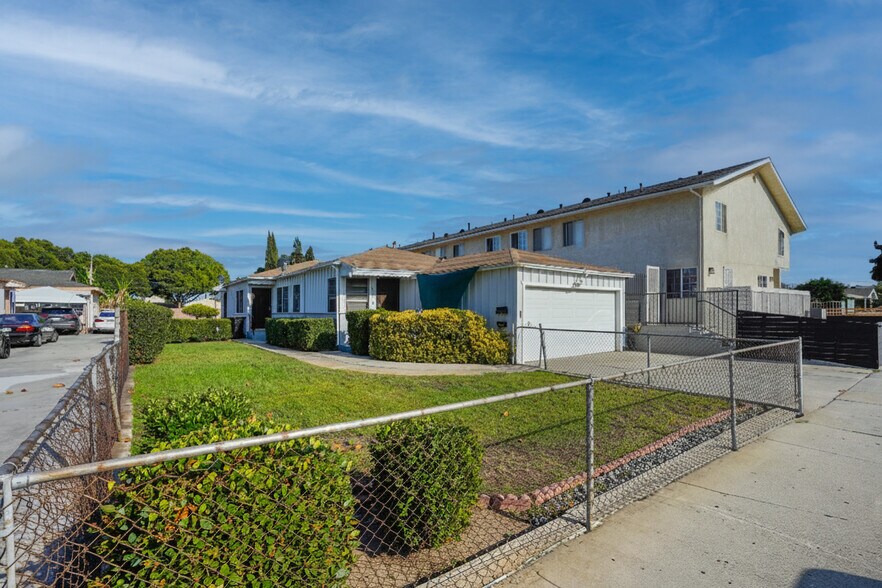More Photos Of 14522 Avis Ave, Lawndale Apartments For Sale