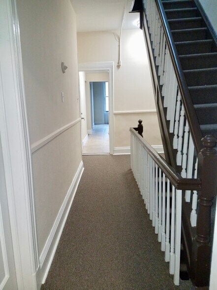 More Photos Of 7618 Jamaica Ave, Woodhaven General Retail For Sale