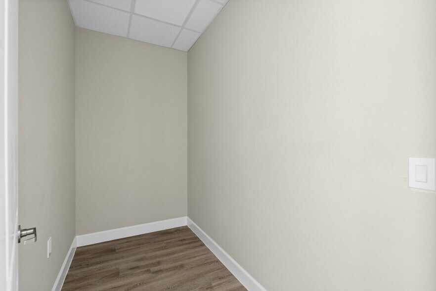 More Photos Of 5501 Cabrera dr, Sugar Land Medical For Lease
