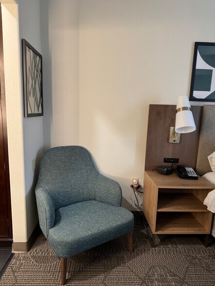 More Photos Of 11101 Fountain Lake Dr, Stafford Hotel For Sale