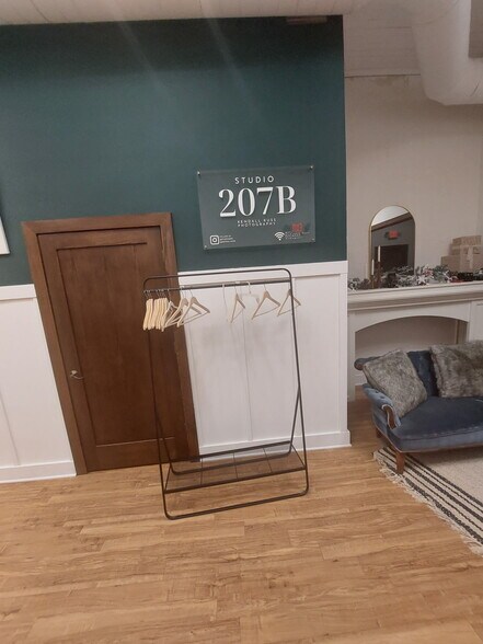 More Photos Of 207-211 E Main St, Watertown Office For Lease