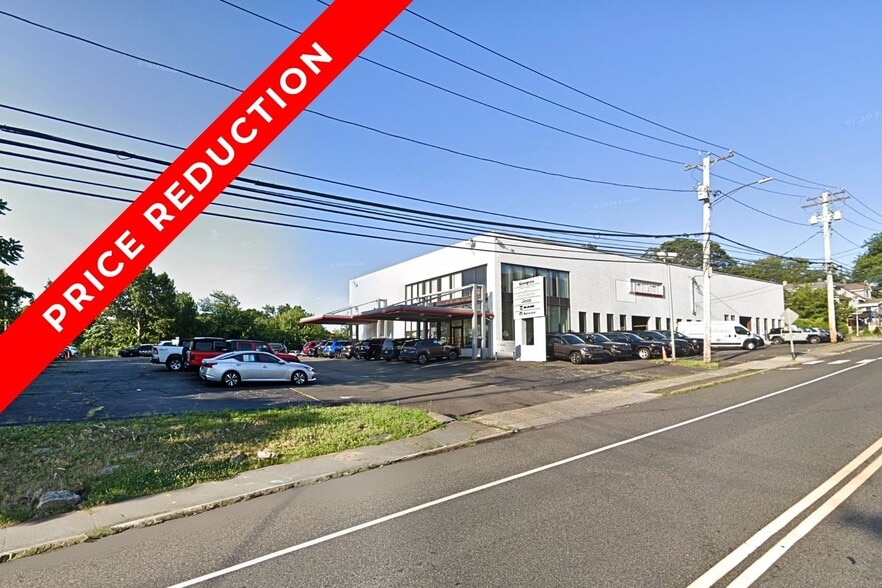 Primary Photo Of 387 Tunxis Hill Rd, Fairfield Auto Dealership For Sale