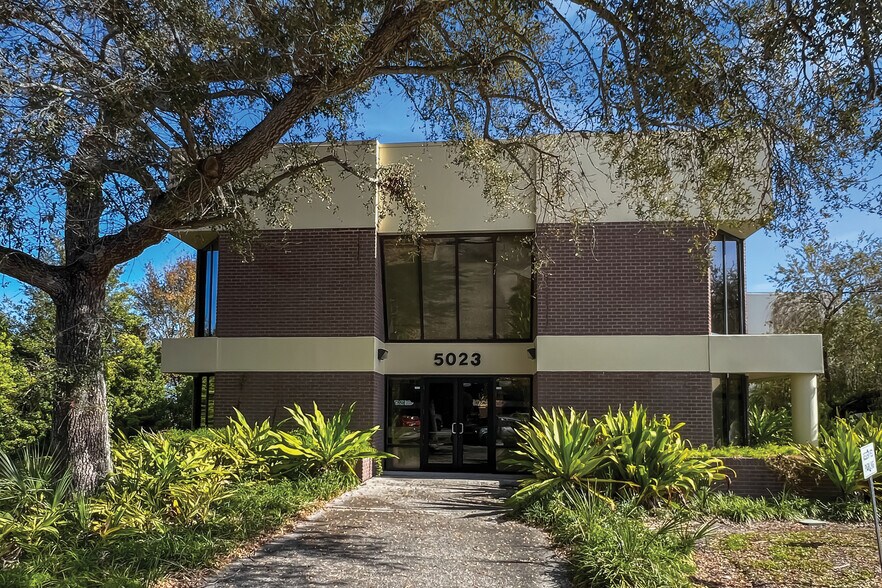 Primary Photo Of 5023 W Laurel St, Tampa Office For Sale