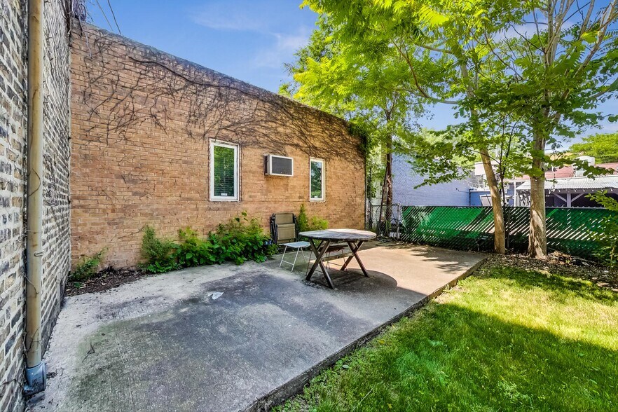 More Photos Of 5746 N Western Ave, Chicago Warehouse For Sale