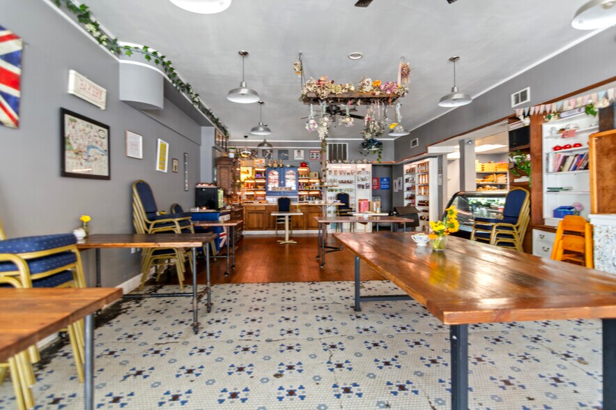 More Photos Of 5500 Harford Rd, Baltimore Freestanding For Sale