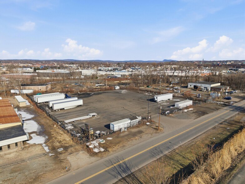 More Photos Of 186 Agawam Ave, West Springfield Land For Lease